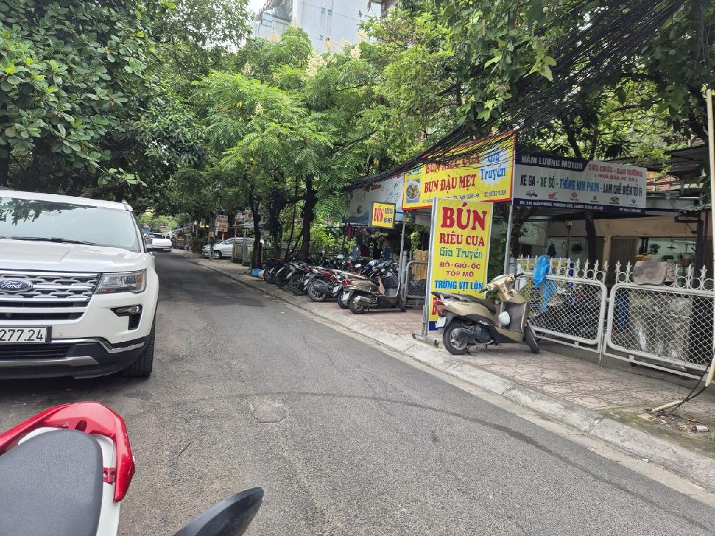 Bán nhà Giải Phóng - diện tích 90m2 2 tầng - Ô tô tránh - giá 7,3 tỷ