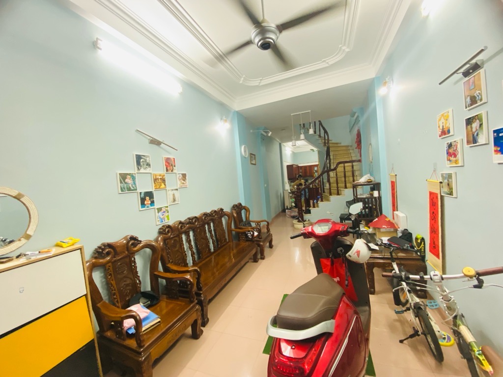 Bán nhà Hoàng Đạo Thành - diện tích 58m2 4 tầng - Ô TÔ TRÁNH - giá 13,8 tỷ