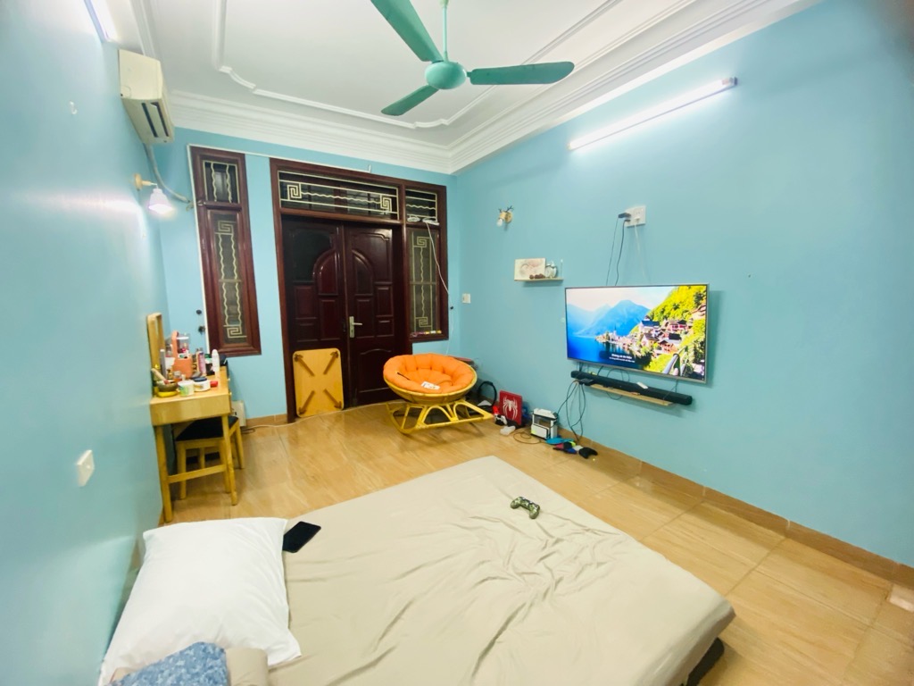 Bán nhà Hoàng Đạo Thành - diện tích 58m2 4 tầng - Ô TÔ TRÁNH - giá 13,8 tỷ