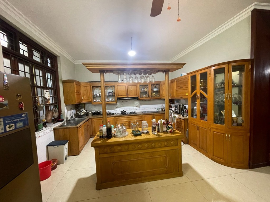 Bán nhà Trần Phú - diện tích 96m2 5 tầng - Biệt thự sân vườn - giá 17 tỷ