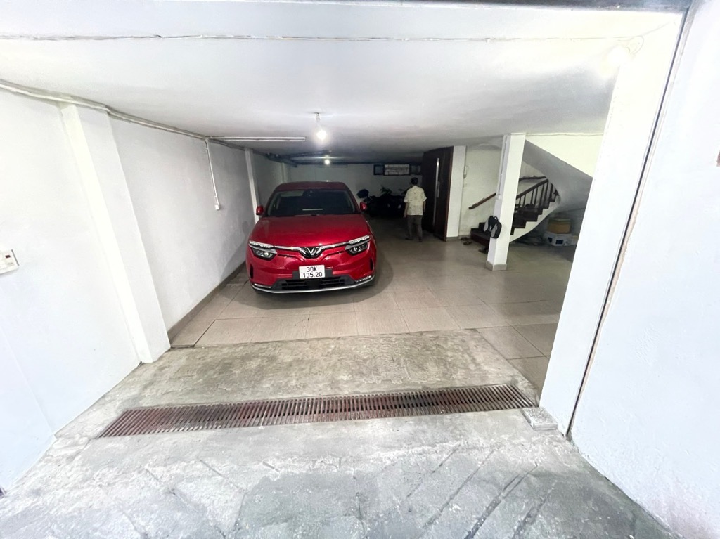 Bán nhà Trần Phú - diện tích 96m2 5 tầng - Biệt thự sân vườn - giá 17 tỷ