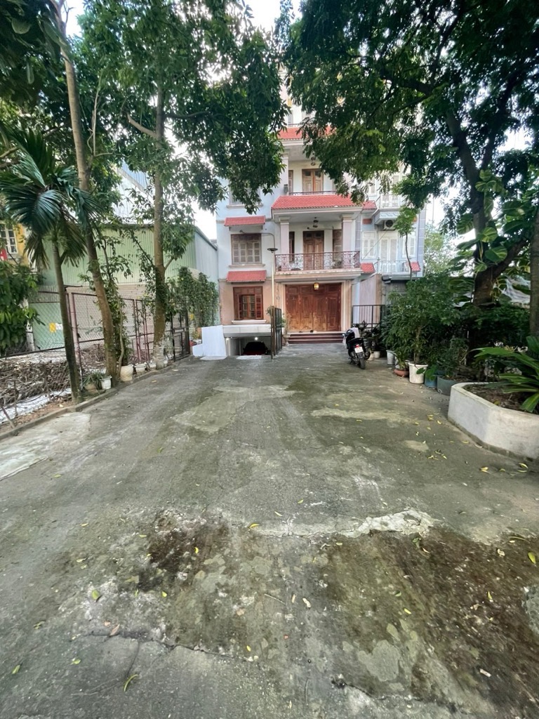 Bán nhà Trần Phú - diện tích 96m2 5 tầng - Biệt thự sân vườn - giá 17 tỷ