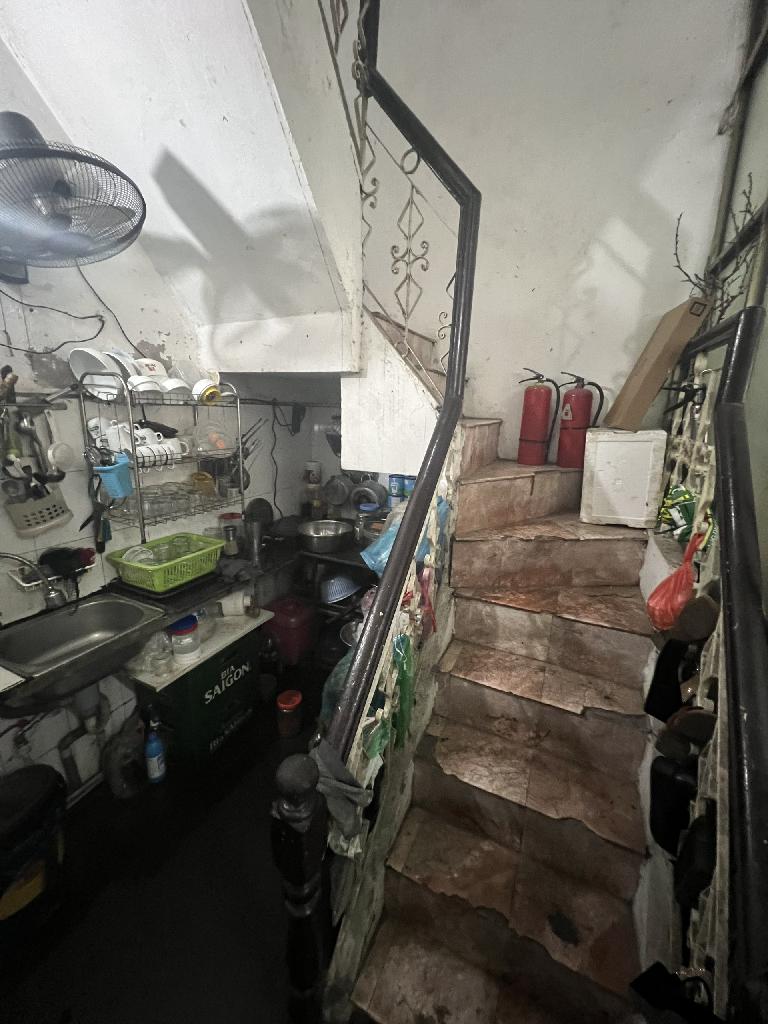 Bán nhà Giải Phóng - diện tích 38m2 4 tầng - Mặt phố - giá 18 tỷ