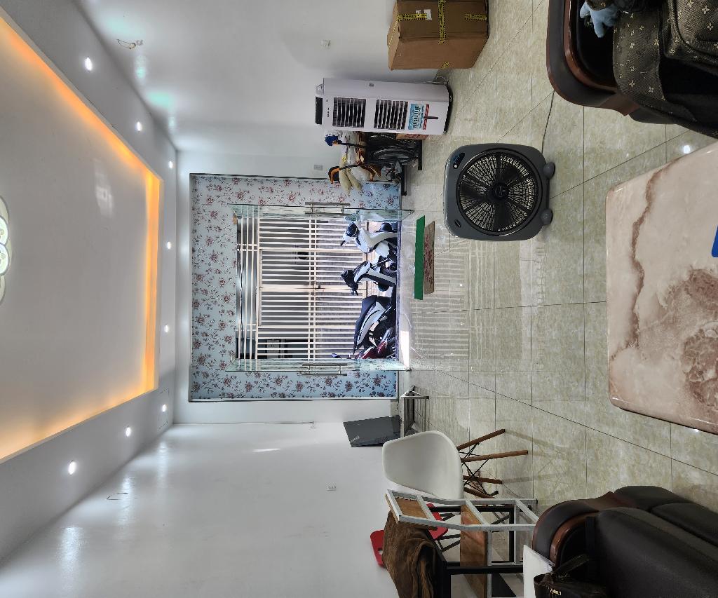 Bán nhà Khương Trung - diện tích 91.1m2 5 tầng - Ô tô tránh vào nhà - giá 20,5 tỷ