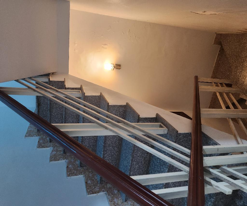 Bán nhà Khương Trung - diện tích 91.1m2 5 tầng - Ô tô tránh vào nhà - giá 20,5 tỷ