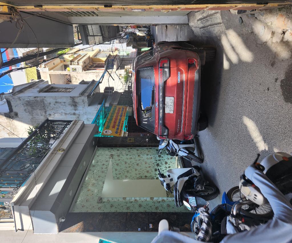 Bán nhà Khương Trung - diện tích 91.1m2 5 tầng - Ô tô tránh vào nhà - giá 20,5 tỷ