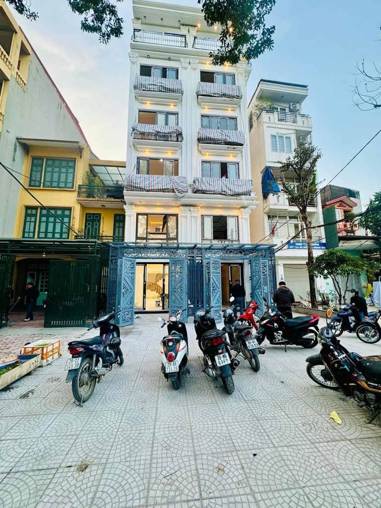 Bán nhà Nguyễn Chính - diện tích 47.6m2 6 tầng - Ô tô tránh - giá 17,99 tỷ