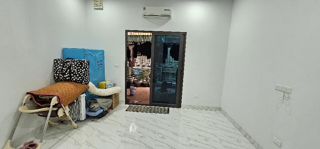 Bán nhà Ngõ Quỳnh - diện tích 40m2 4 tầng - Lô góc, ô tô nhỏ vào được - giá 12 tỷ