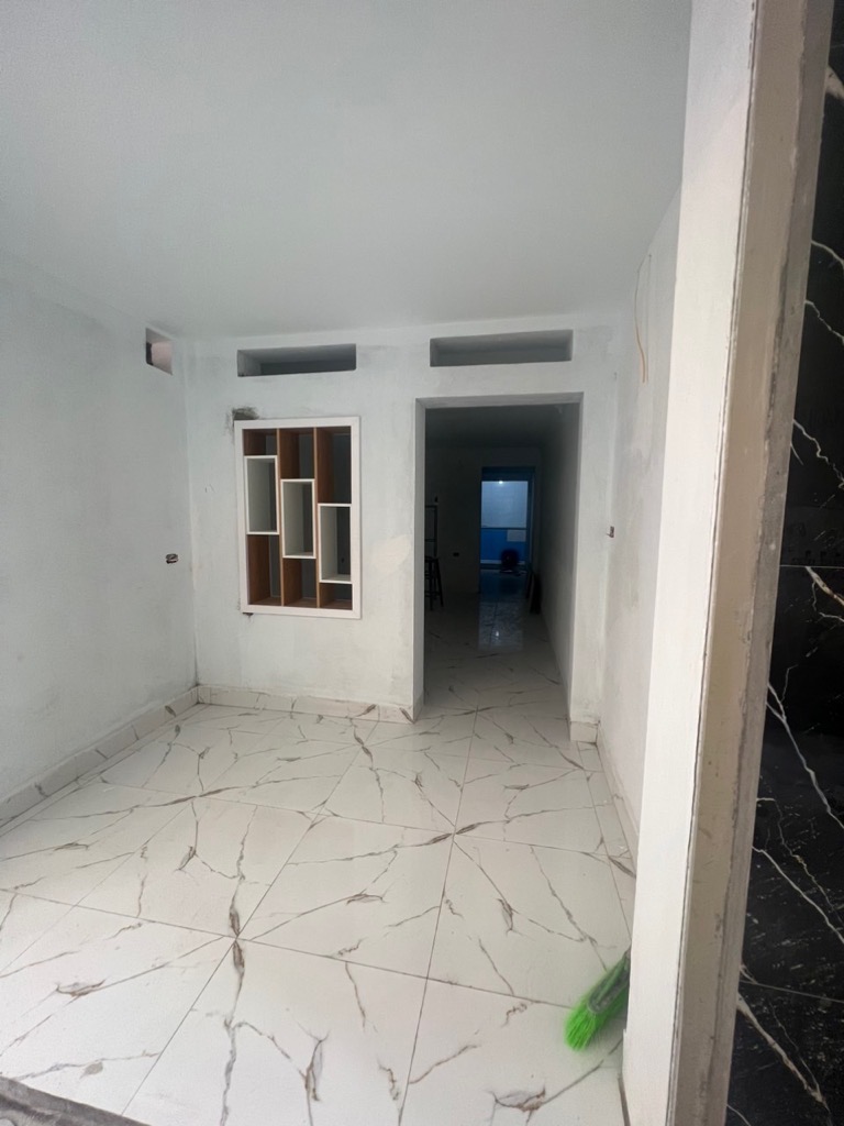 Bán nhà Khương Thượng - diện tích 50m2 1 tầng - Căn hộ tập thể - giá 3,5 tỷ