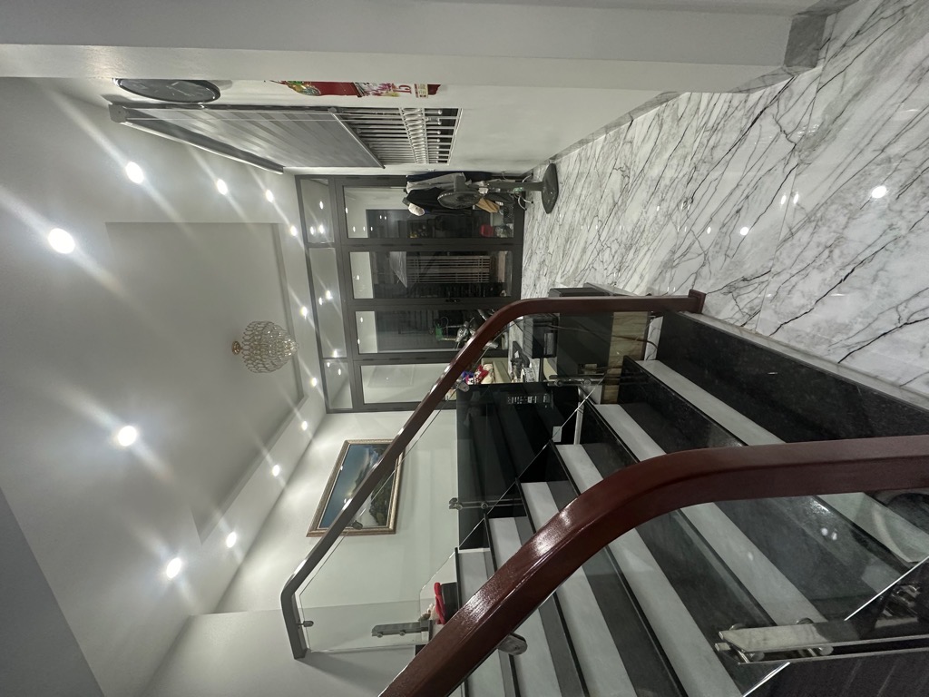 Bán nhà Định công Thượng - diện tích 46m2 4 tầng - Nhà đẹp hiếm có - giá 6 tỷ