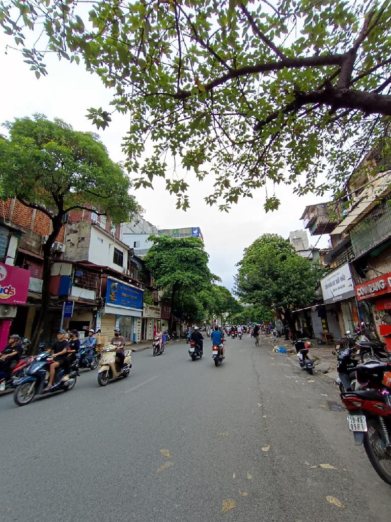 Bán nhà Thái Thịnh - diện tích 80m2 3 tầng - Nhà mặt phố kinh doanh cực đẹp - giá 24 tỷ