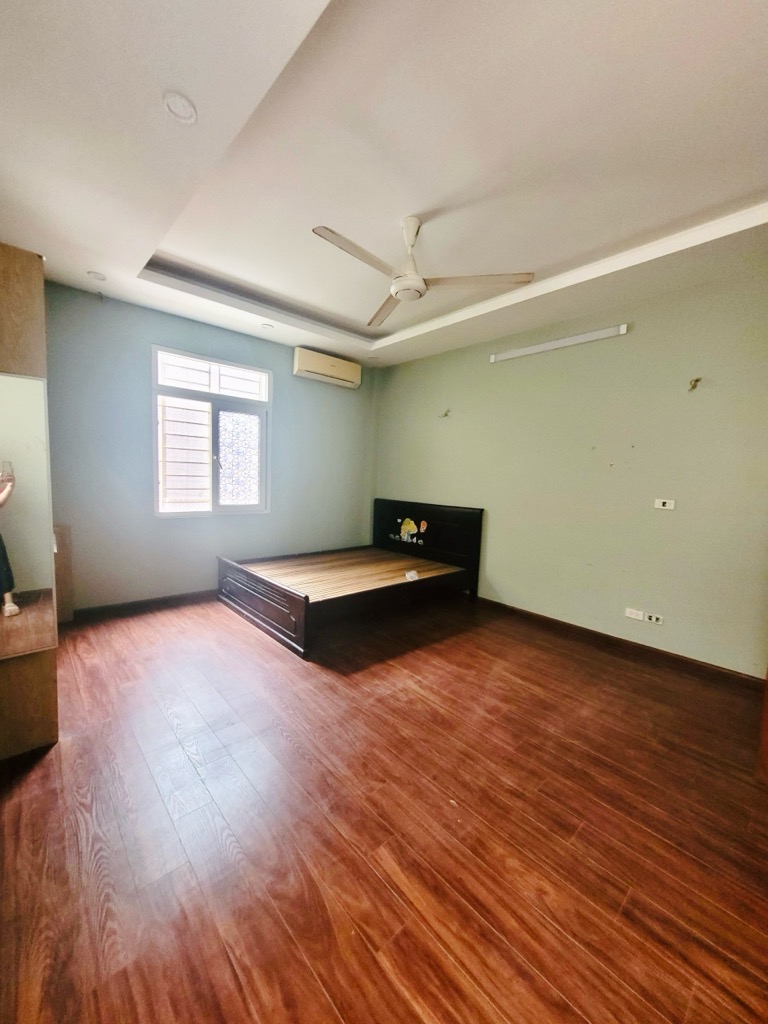 Bán nhà Chùa Liên Phái - diện tích 56m2 5 tầng - Nhà đẹp hiếm có - giá 10,5 tỷ