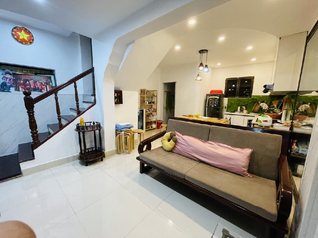 Bán nhà Hàng Chuối - diện tích 45m2 3 tầng - Nhà đẹp hiếm có - giá 13,5 tỷ