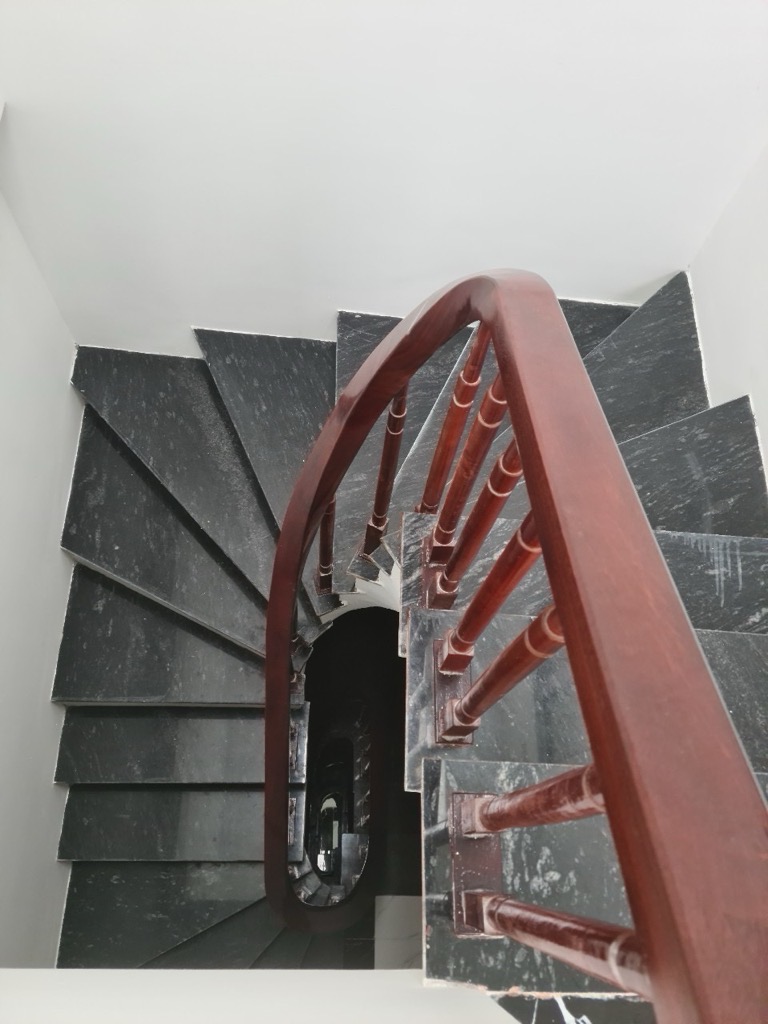 Bán nhà Thuý Lĩnh - diện tích 36m2 6 tầng - Ô tô tránh - giá 7 tỷ