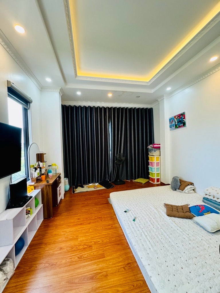 Bán nhà Nguyễn Chính - diện tích 47.6m2 6 tầng - Ô tô tránh - giá 17,99 tỷ