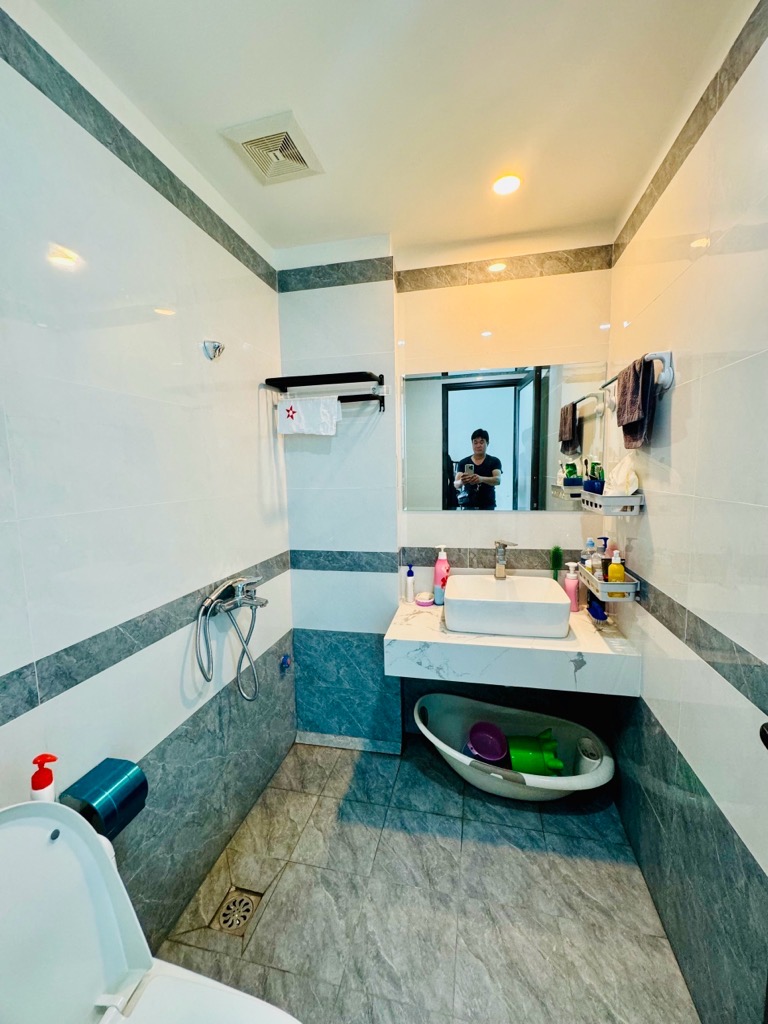 Bán nhà Nguyễn Chính - diện tích 47.6m2 6 tầng - Ô tô tránh - giá 17,99 tỷ