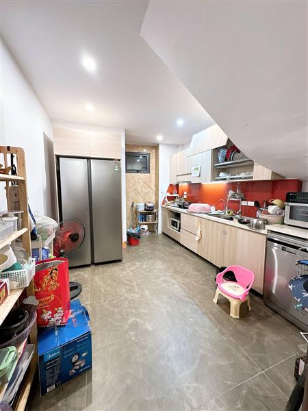 Bán nhà Kim Giang - diện tích 40m2 5 tầng - Ô tô chỉ 10 mét - giá 9,8 tỷ