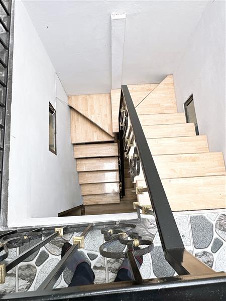 Bán nhà Thuý Lĩnh - diện tích 30m2 3 tầng - gần chợ, trường học - giá 2,9 tỷ