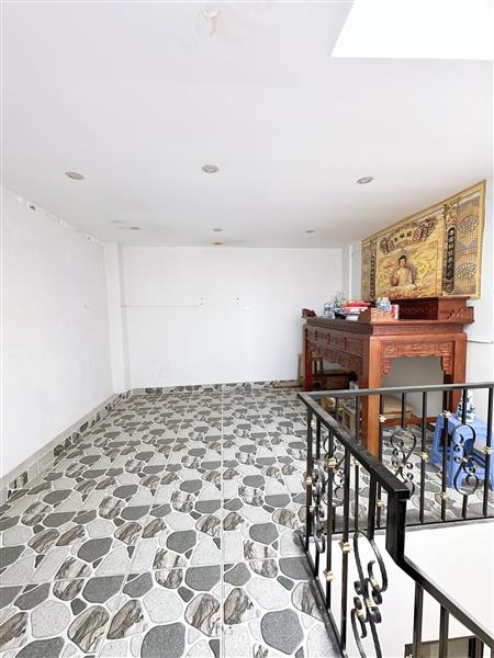 Bán nhà Thuý Lĩnh - diện tích 30m2 3 tầng - gần chợ, trường học - giá 2,9 tỷ