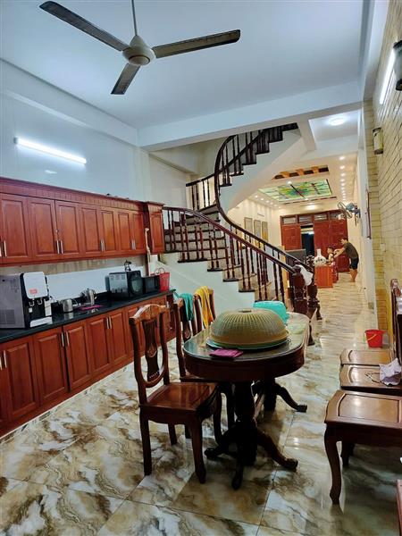 Bán nhà Hạ Đình - diện tích 100.8m2 3 tầng - Ô TÔ QUA NHÀ - giá 7 tỷ