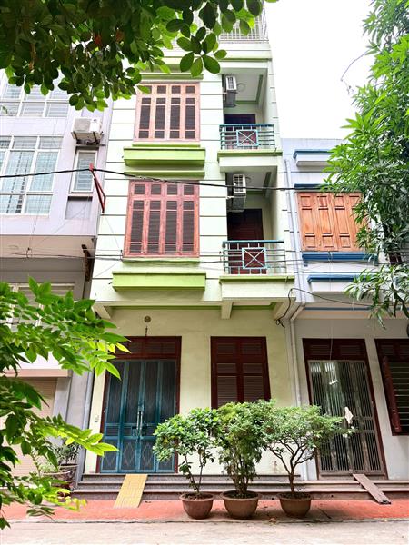 Bán nhà Bùi Huy Bích - diện tích 34m2 4 tầng - Vài bước ra ô tô - giá 11,5 tỷ