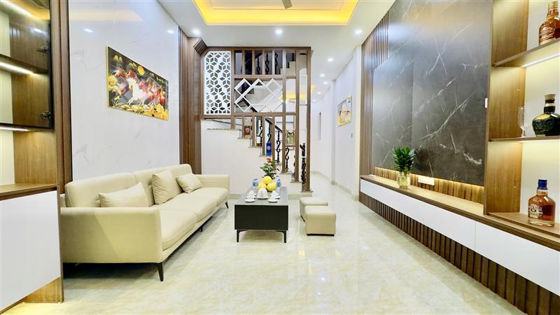 Bán nhà Khương Đình - diện tích 40m2 4 tầng - vị trí cực đẹp, ô tô đỗ cách nhà 20m - giá 12,8 tỷ