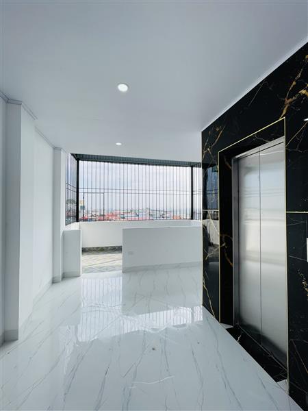 Bán nhà Thuý Lĩnh - diện tích 30m2 6 tầng - Ô TÔ ĐỖ CỔNG - giá 7,6 tỷ