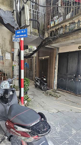 Bán nhà Trương Định - diện tích 21,4m2 1 tầng - Nhà đẹp ở ngay - giá 2,75 tỷ