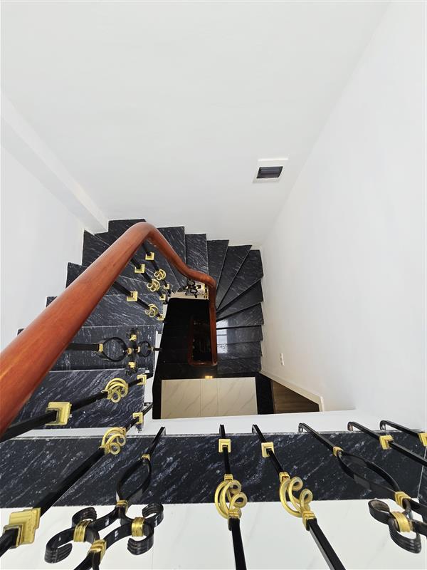 Bán nhà Trường Chinh - diện tích 38.5m2 6 tầng - Nhà đẹp xây mới - giá 11,5 tỷ