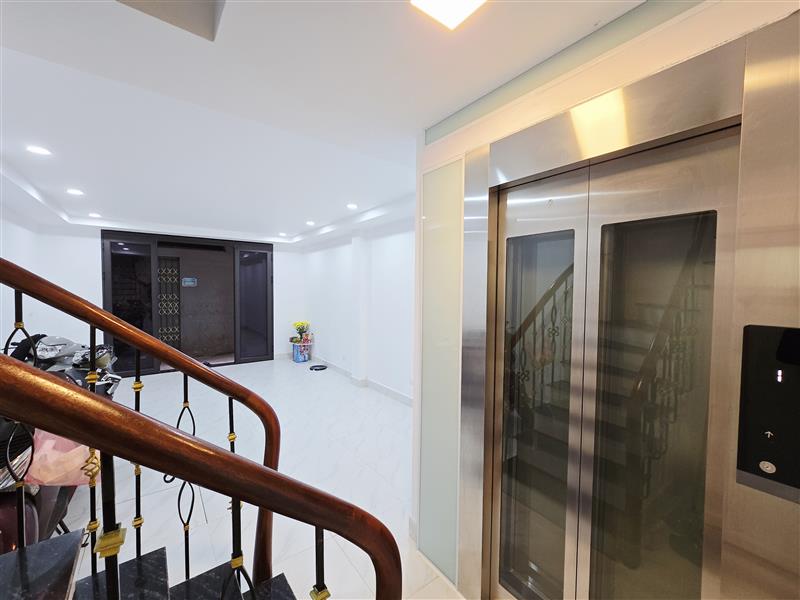 Bán nhà Trường Chinh - diện tích 38.5m2 6 tầng - Nhà đẹp xây mới - giá 11,5 tỷ