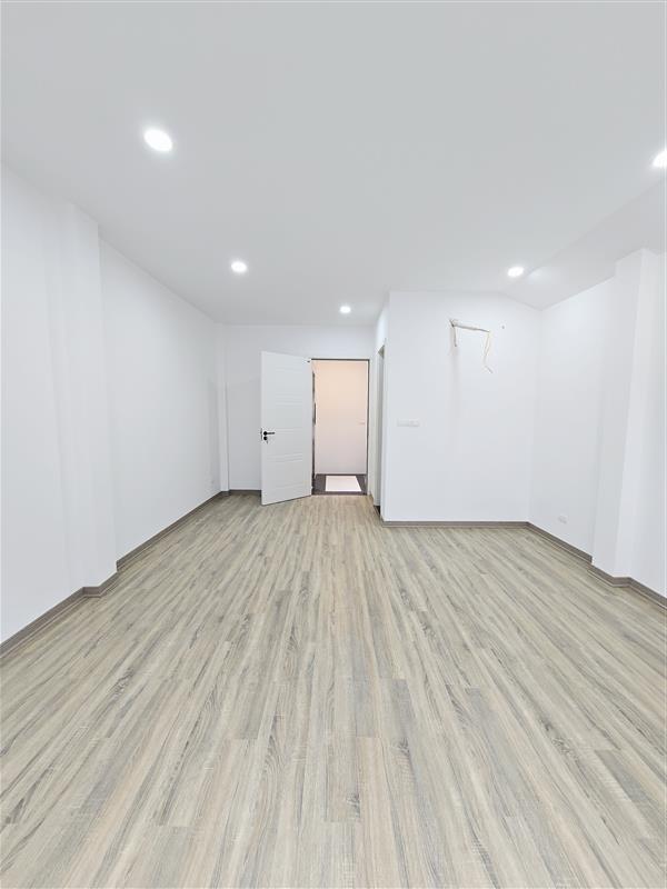 Bán nhà Trường Chinh - diện tích 38.5m2 6 tầng - Nhà đẹp xây mới - giá 11,5 tỷ