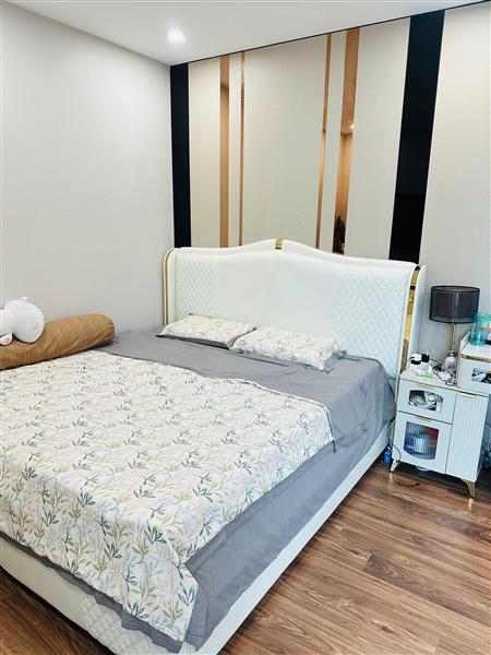 Bán nhà Lê Văn Lương - diện tích 137m2 23 tầng - Căn hộ cao cấp lô góc 3 mặt thoáng - giá 12,7 tỷ