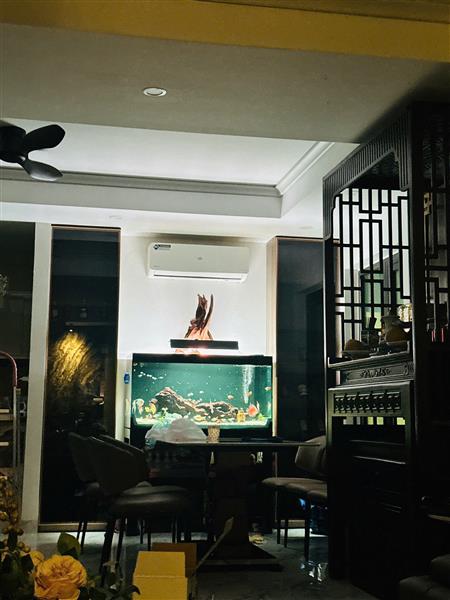 Bán nhà Lê Văn Lương - diện tích 137m2 23 tầng - Căn hộ cao cấp lô góc 3 mặt thoáng - giá 12,7 tỷ