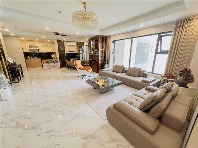 Bán nhà Lê Văn Lương - diện tích 137m2 23 tầng - Căn hộ cao cấp lô góc 3 mặt thoáng - giá 12,7 tỷ