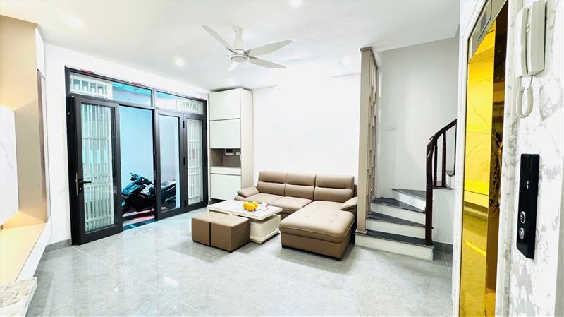 Bán nhà Trần Khát Chân - diện tích 41m2 5 tầng - Thang Máy Gần Phố - giá 13,6 tỷ