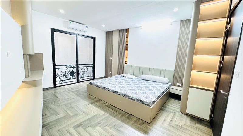 Bán nhà Trần Khát Chân - diện tích 41m2 5 tầng - Thang Máy Gần Phố - giá 13,6 tỷ
