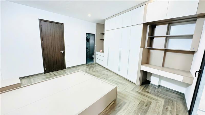 Bán nhà Trần Khát Chân - diện tích 41m2 5 tầng - Thang Máy Gần Phố - giá 13,6 tỷ