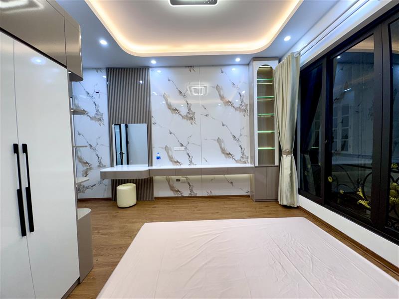 Bán nhà Tô Vĩnh Diện - diện tích 49,3m2 5 tầng - Ô TÔ VÀO NHÀ - giá 18,9 tỷ