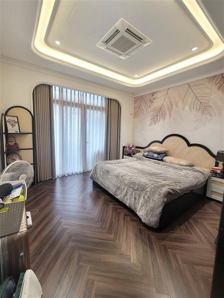 Bán nhà Nguyễn Trãi - diện tích 133.6m2 11 tầng - CĂN HỘ ĐẸP ĐẲNG CẤP - FULL NỘI THẤT 5 SAO - Ở LUÔN - giá 20 tỷ