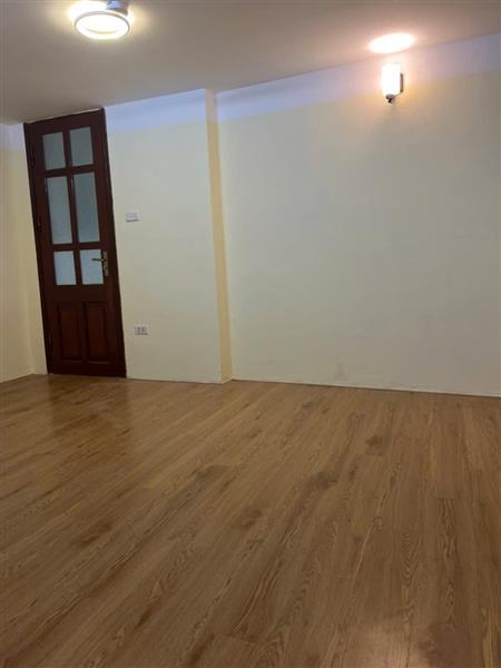 Bán nhà Đê La Thành nhỏ - diện tích 31m2 4 tầng - Nhà mặt tiền rộng mở 2 cửa - giá 7,1 tỷ