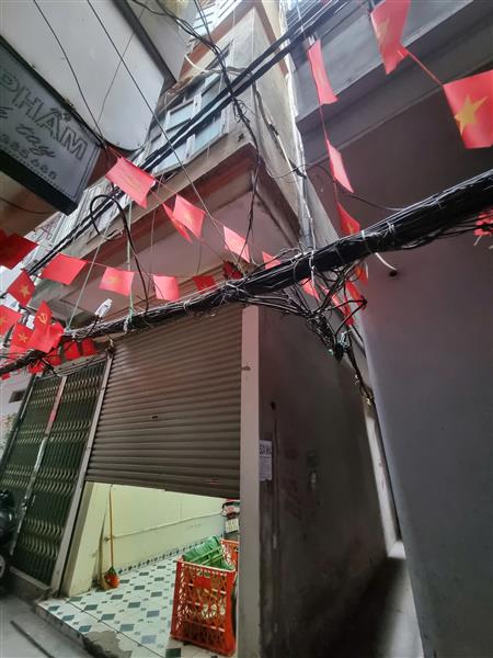 Bán nhà Ngõ Tô Hoàng - diện tích 19m2 3 tầng - Lô góc, 3 mặt thoáng - giá 9,6 tỷ